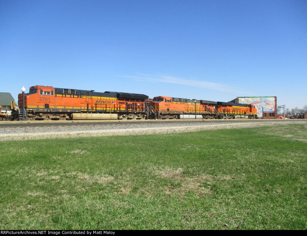 BNSF 3701